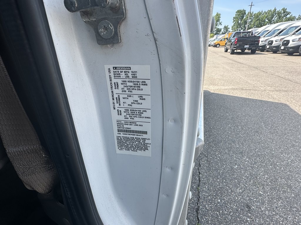2021 GMC Savana Image 15