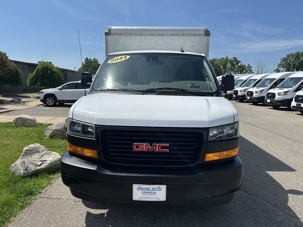 2021 GMC Savana Image 18