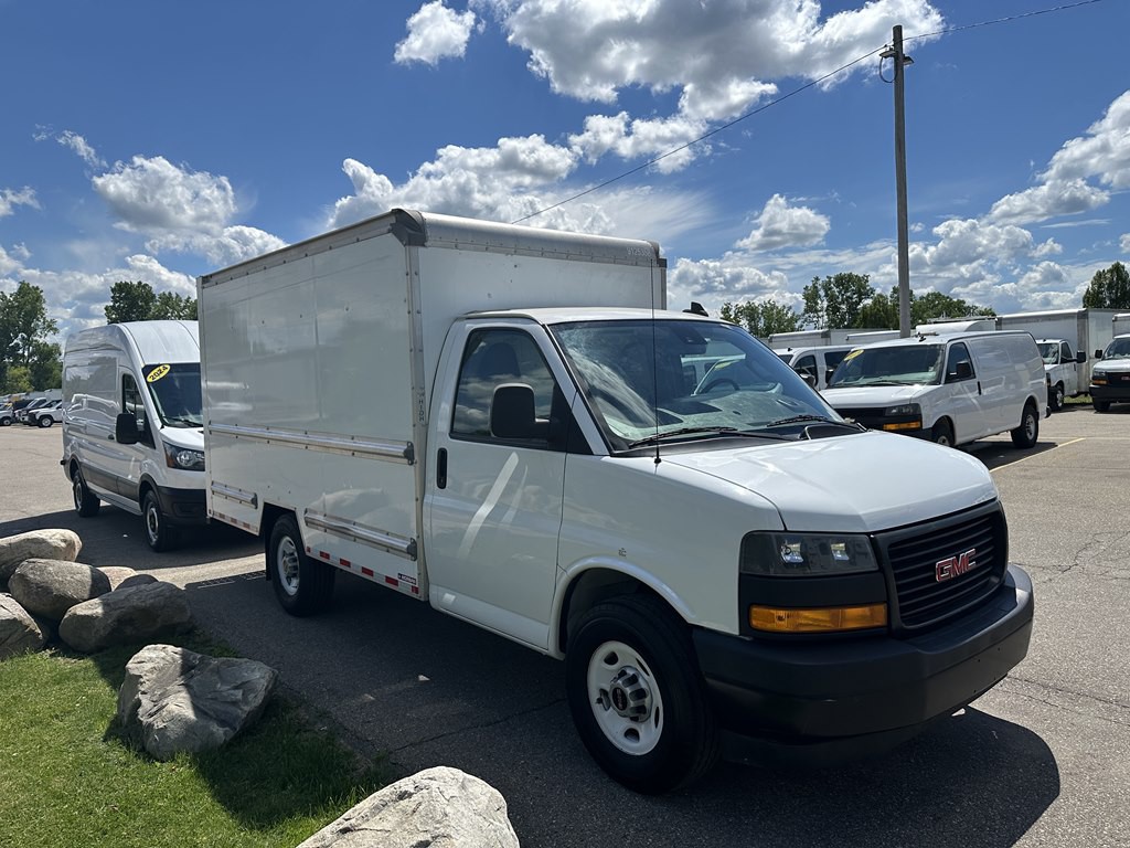 2021 GMC Savana Image 8