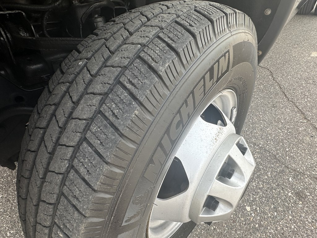 2015 GMC Sierra Image 3