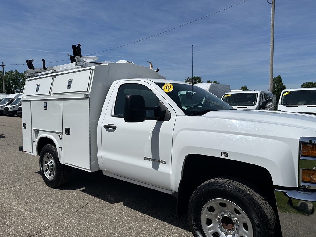 2015 Chevrolet Silverado 1500 Image 2