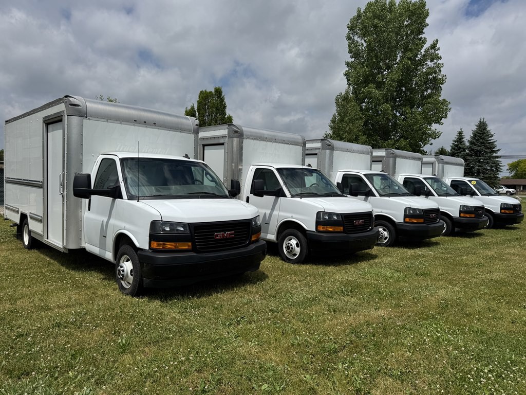 2022 GMC Savana Image 20