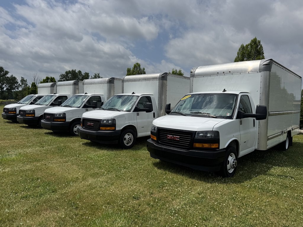 2022 GMC Savana Image 21