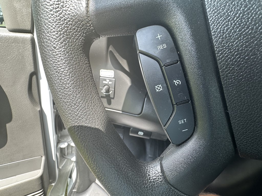 2022 GMC Savana Image 13