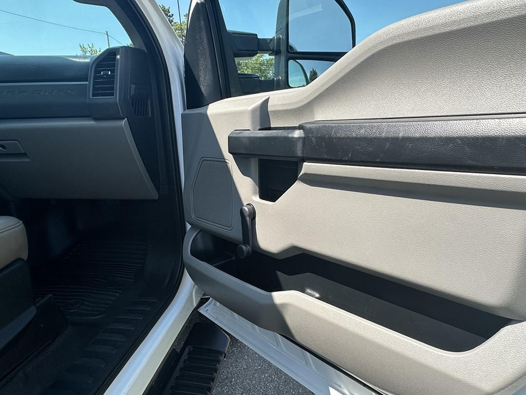 2021 Ford F-350 Image 8