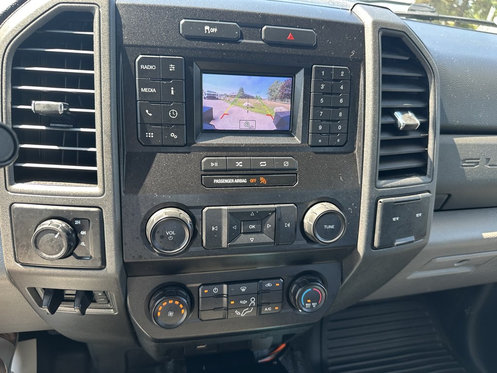 2021 Ford F-350 Image 24