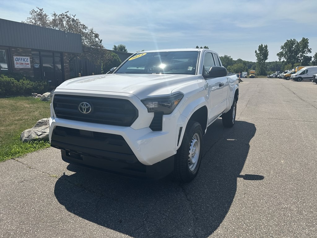 2024 Toyota Tacoma Image 2