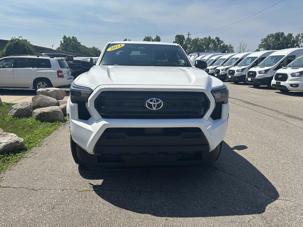 2024 Toyota Tacoma Image 3