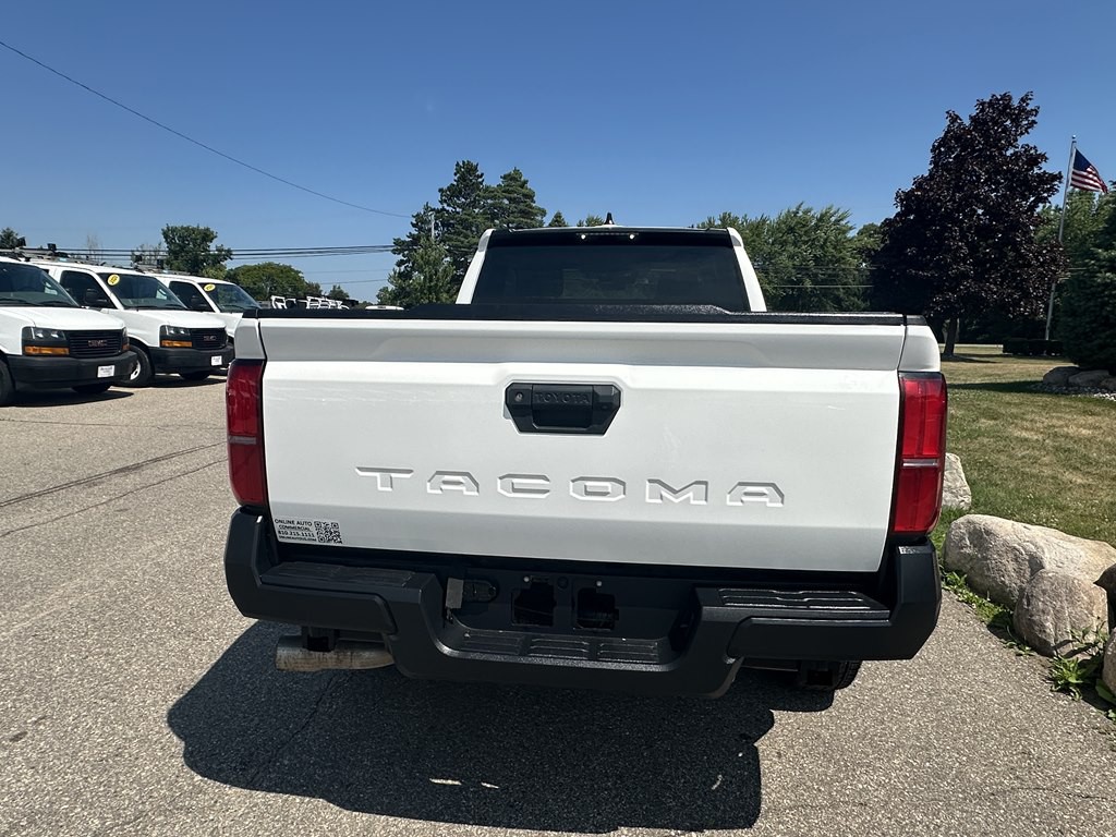 2024 Toyota Tacoma Image 10