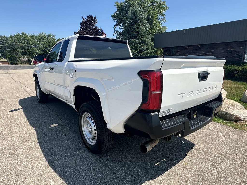 2024 Toyota Tacoma Image 12