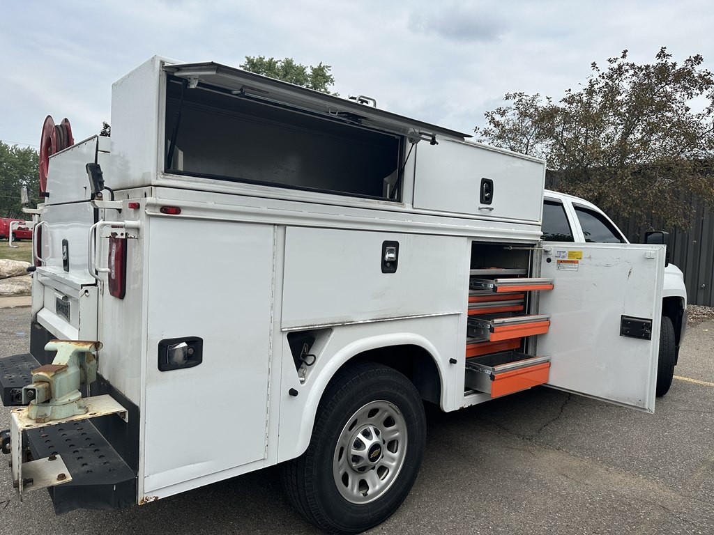 2019 Chevrolet Silverado 1500 Image 3