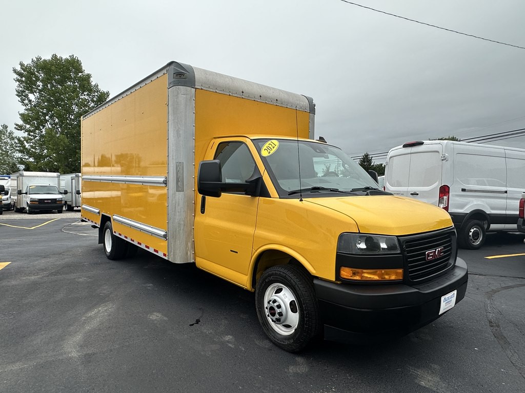 2021 GMC Savana Image 4