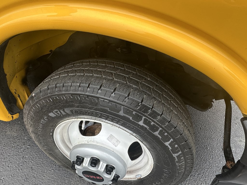 2021 GMC Savana Image 5