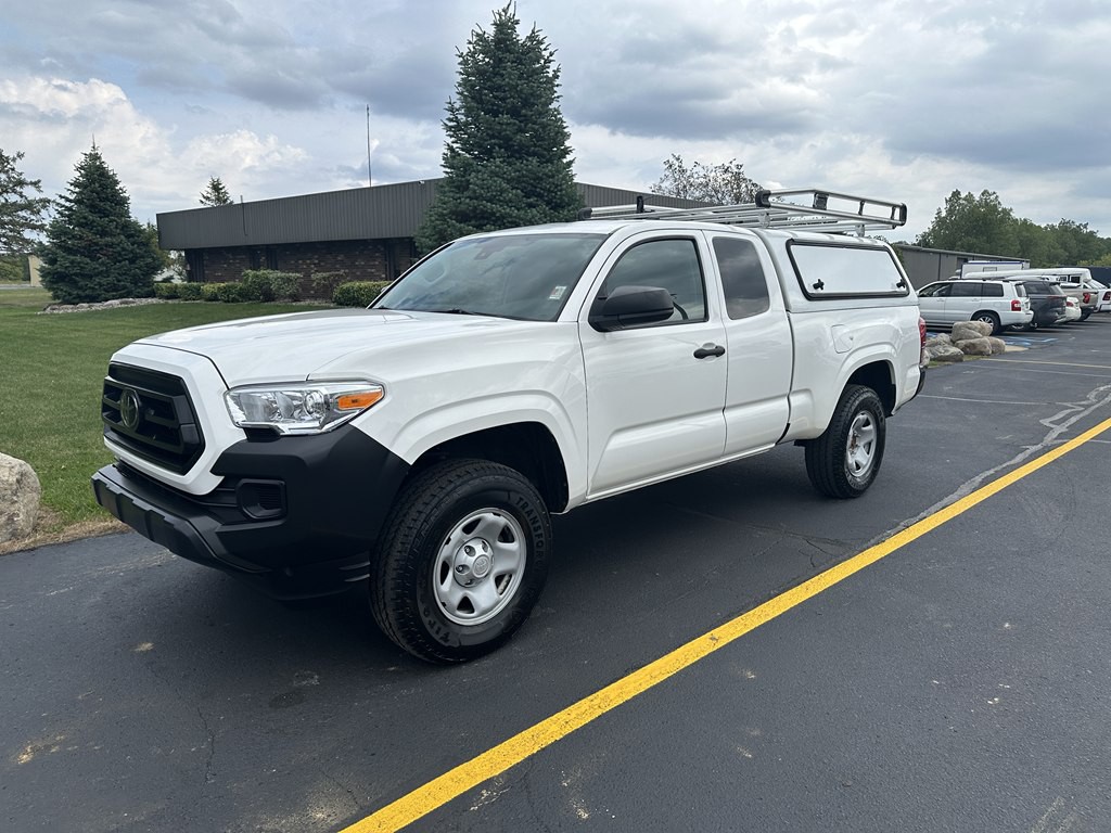 2022 Toyota Tacoma Image 2