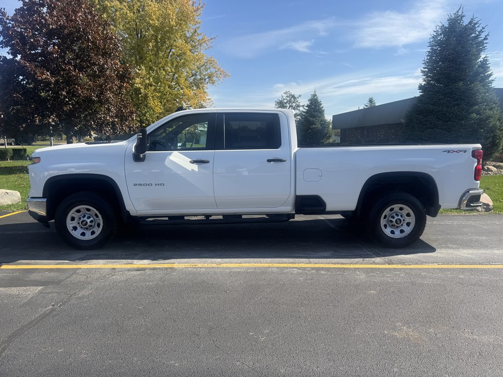 2025 Chevrolet Silverado 1500 Image 1
