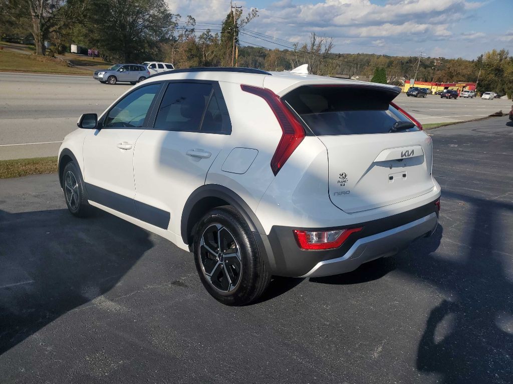 2024 Kia Niro Image 2