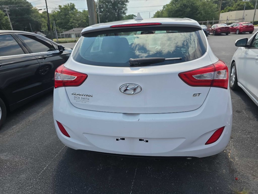 2014 Hyundai Elantra Image 2