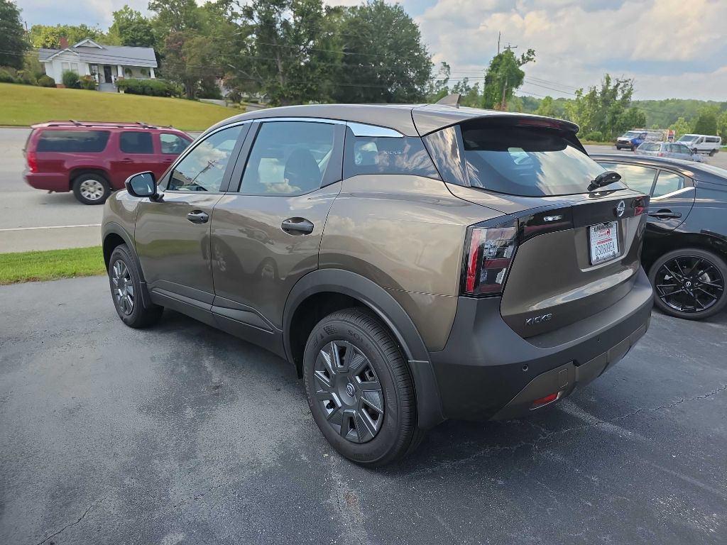 2025 Nissan Kicks Image 5