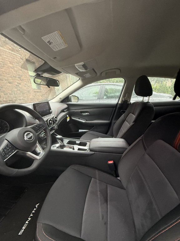 2025 Nissan Sentra Image 7