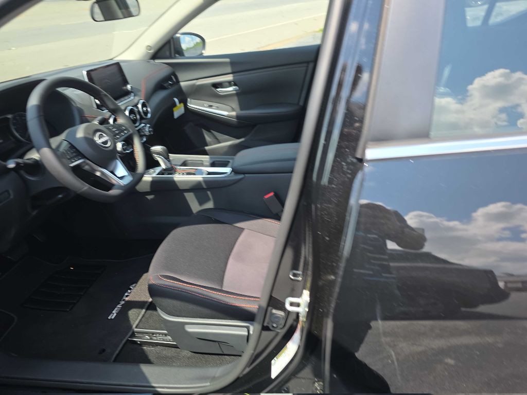 2025 Nissan Sentra Image 7