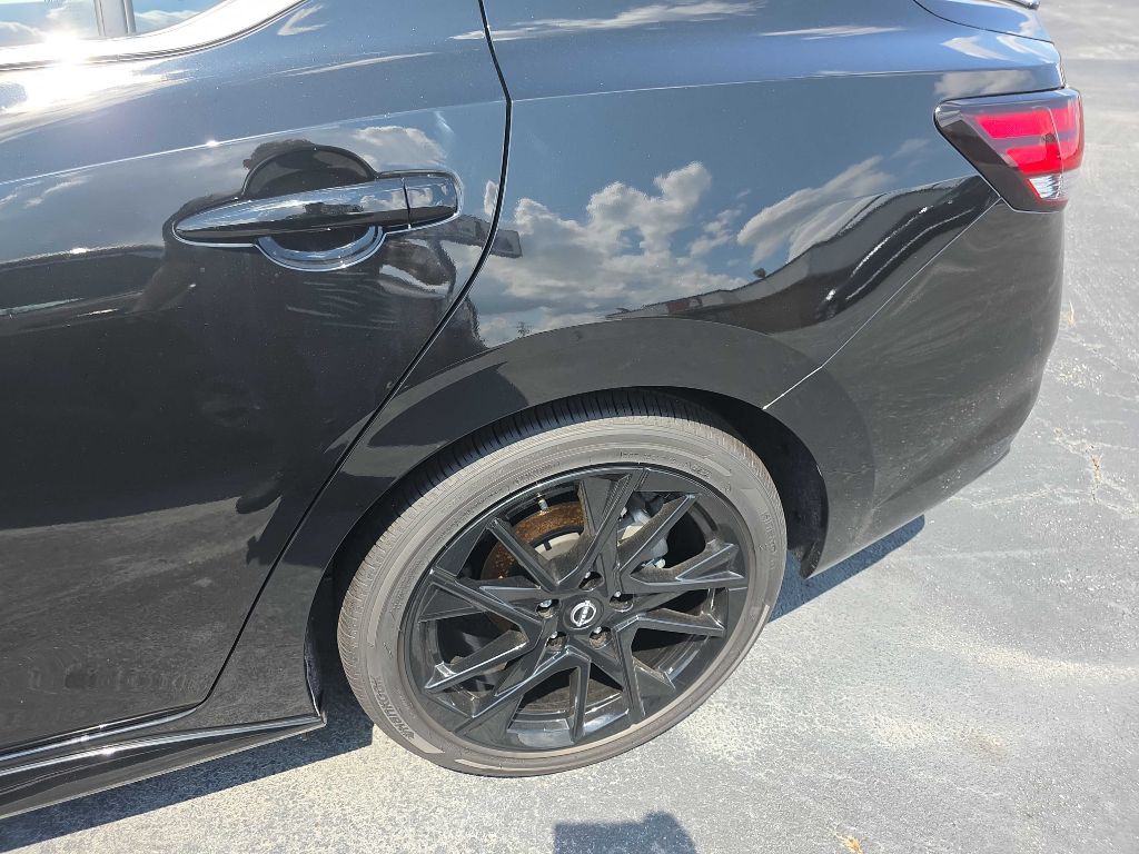 2025 Nissan Sentra Image 9