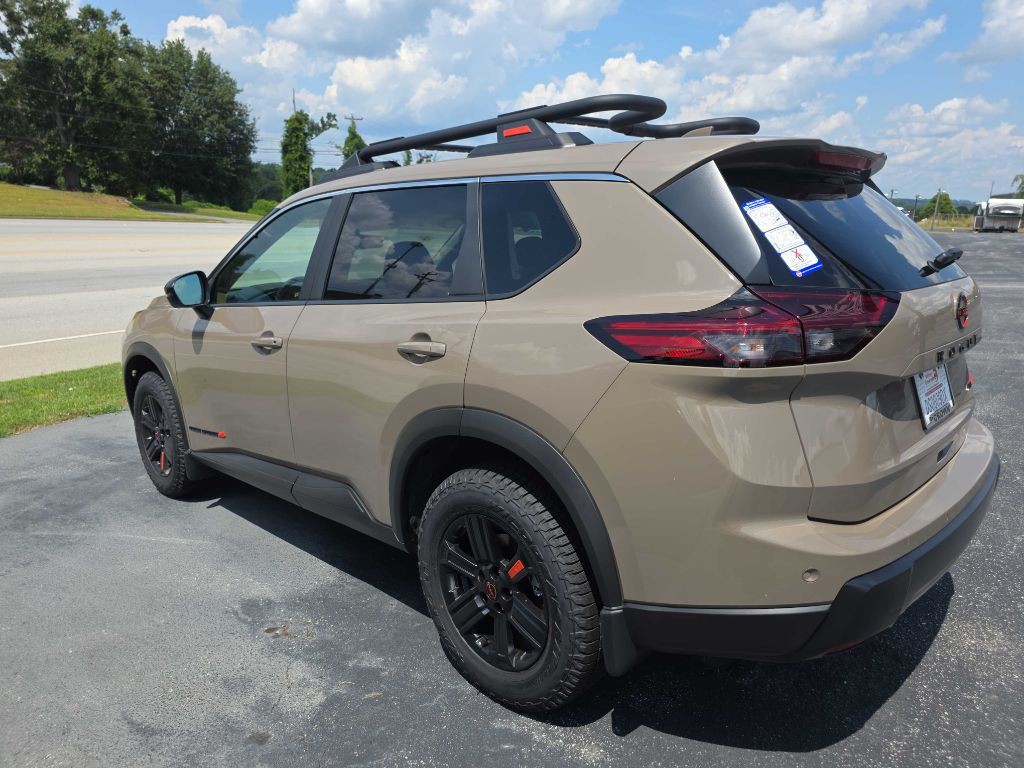 2025 Nissan Rogue Image 2
