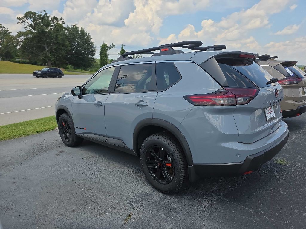 2025 Nissan Rogue Image 2