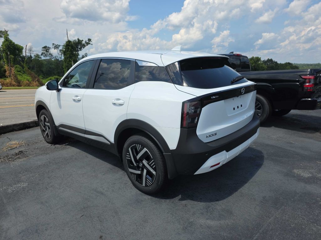 2025 Nissan Kicks Image 4