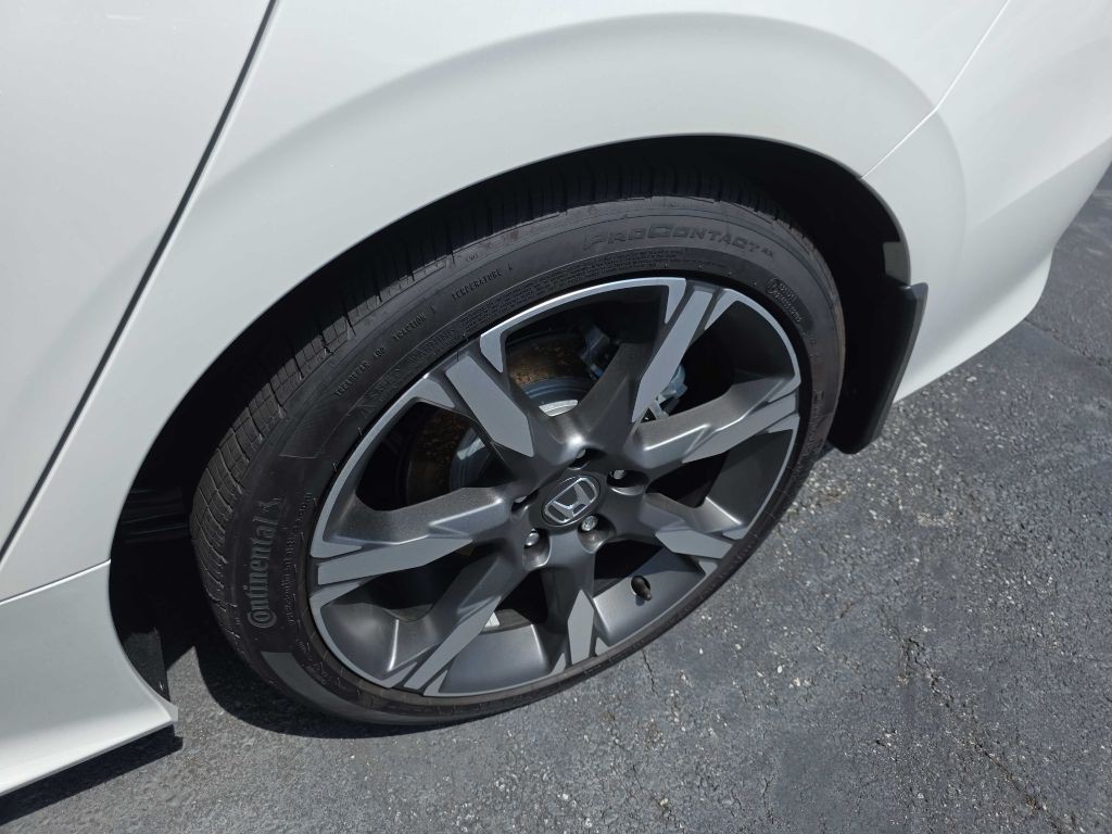 2025 Honda Civic Image 9