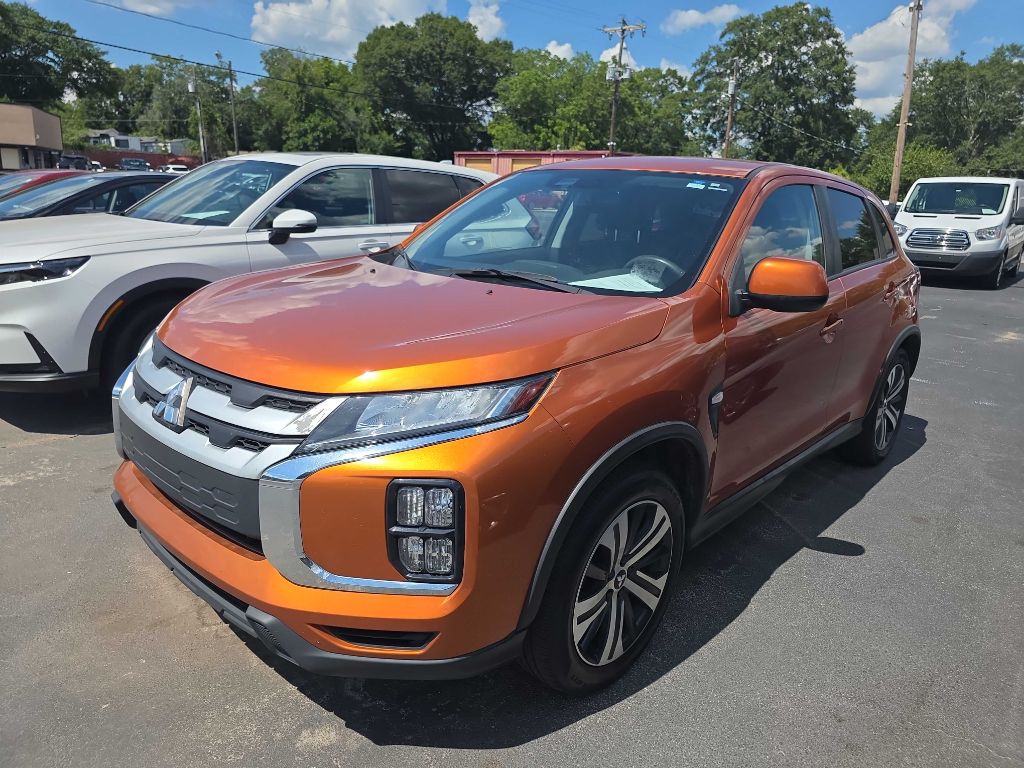 2022 Mitsubishi Outlander Image 1