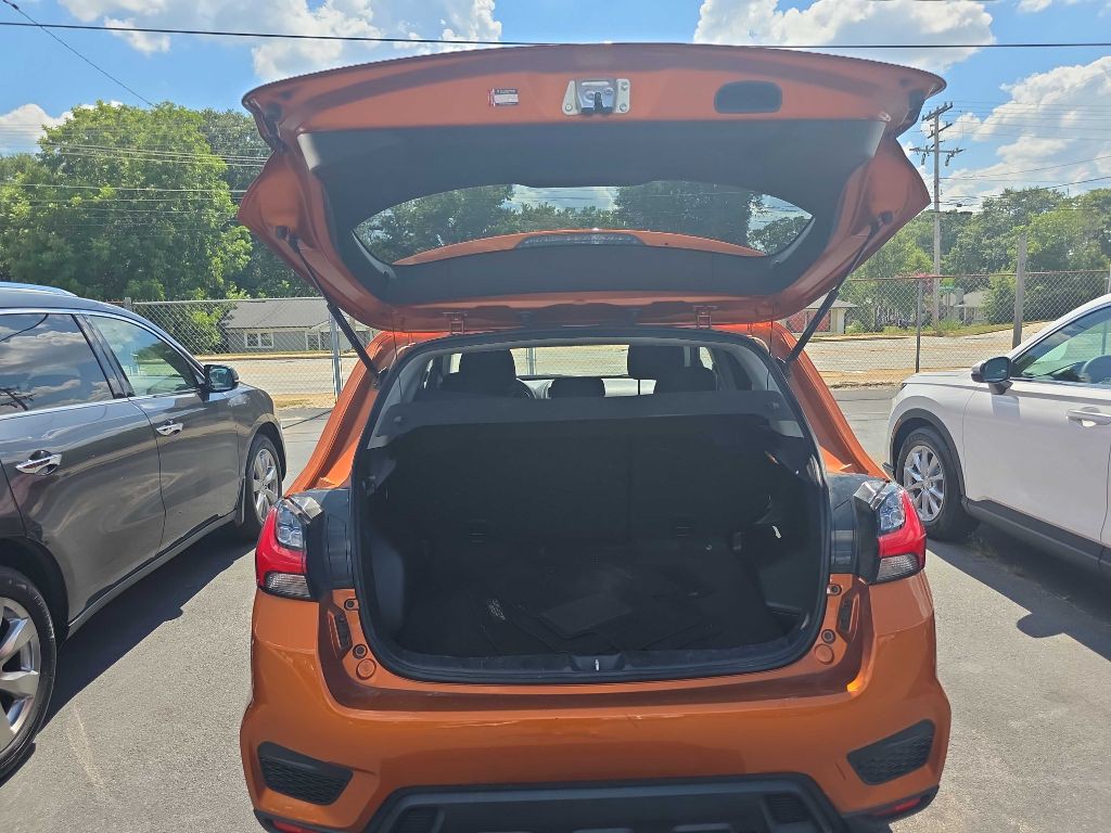 2022 Mitsubishi Outlander Image 5