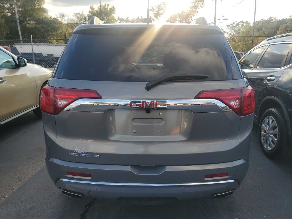 2019 GMC Acadia Image 2