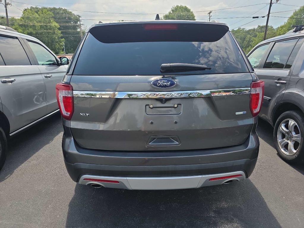 2016 Ford Explorer Image 2