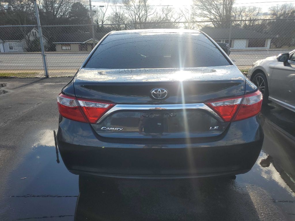 2016 Toyota Camry Image 5