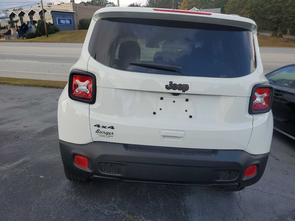 2023 Jeep Renegade Image 3
