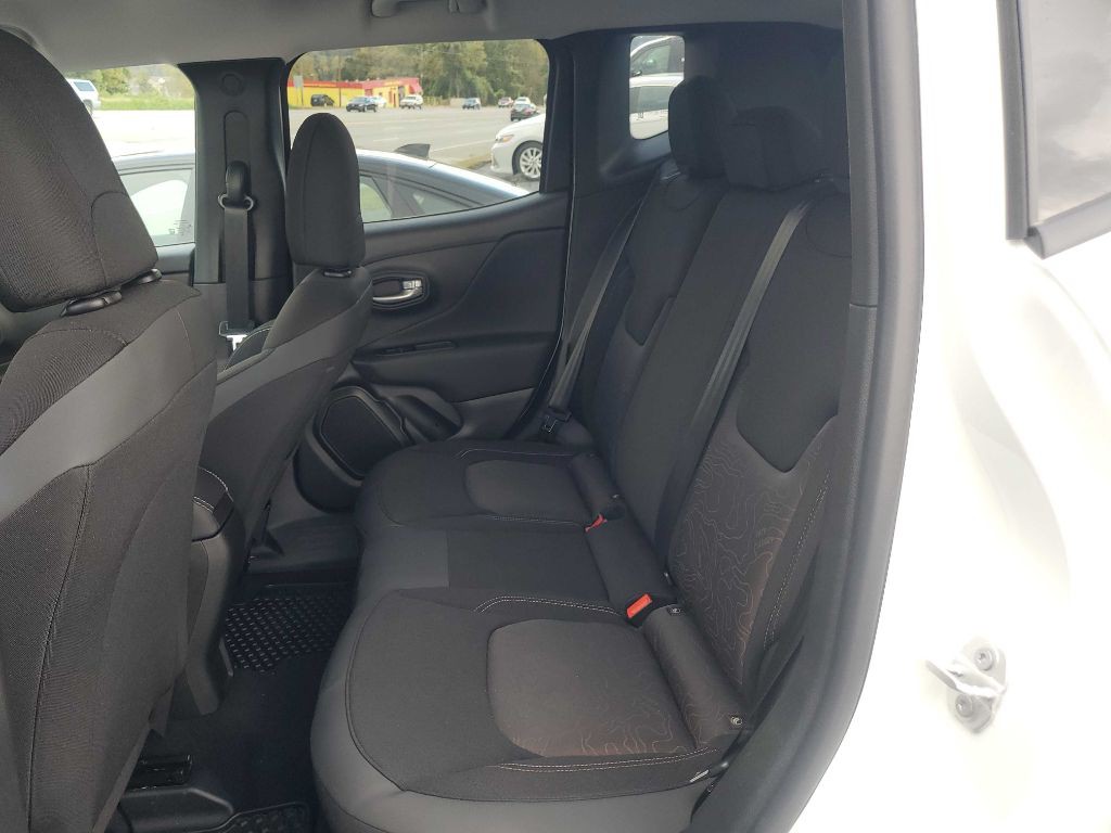 2023 Jeep Renegade Image 9