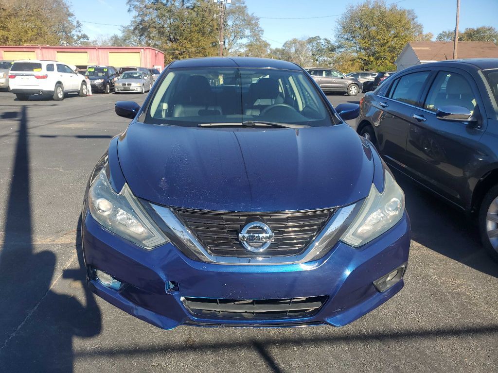 2018 Nissan Altima Image 10