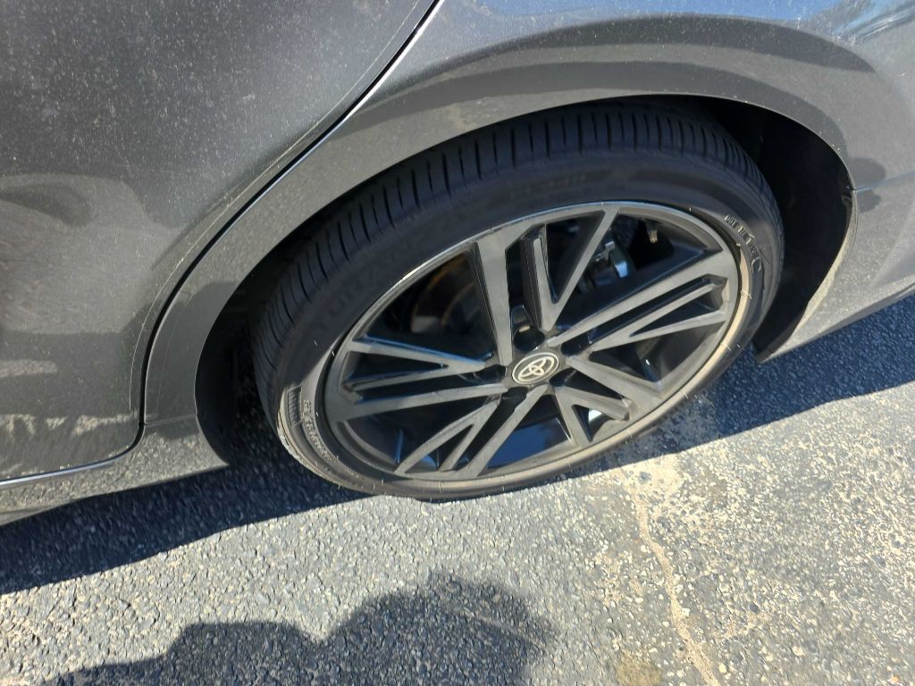 2025 Toyota Camry Image 9