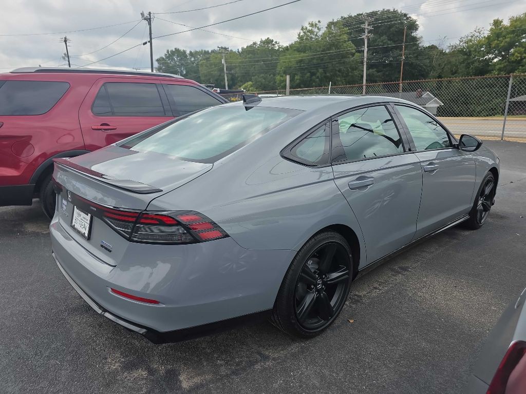 2025 Honda Accord Image 2