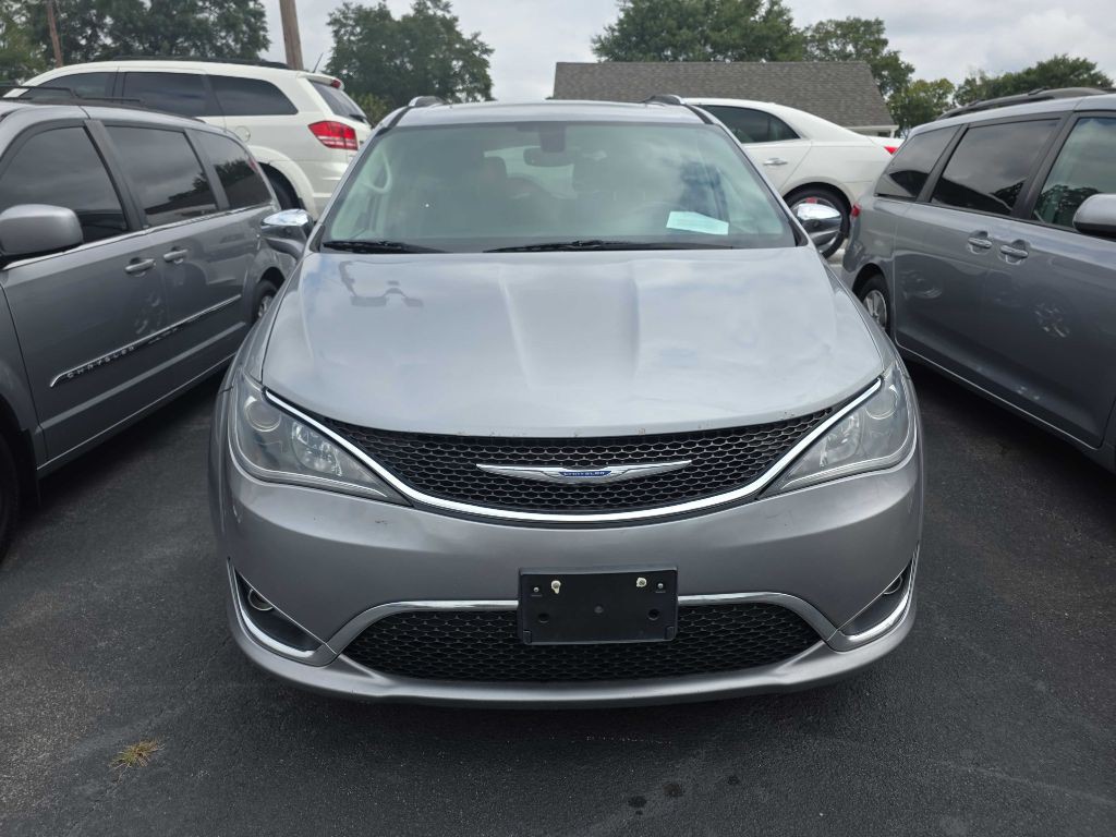 2018 Chrysler Pacifica Image 4
