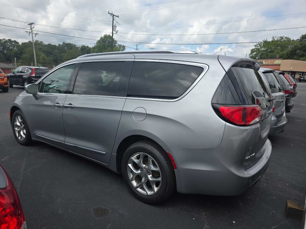 2018 Chrysler Pacifica Image 6