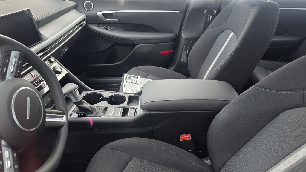 2025 Hyundai Sonata Image 8