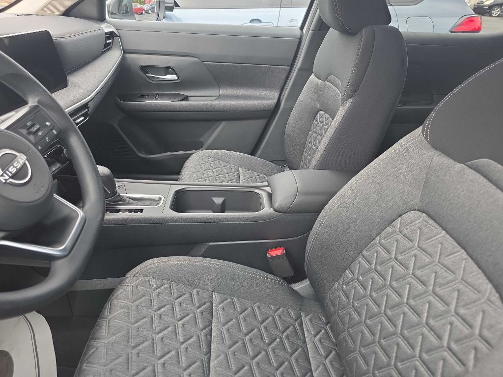 2026 Nissan Kicks Image 2