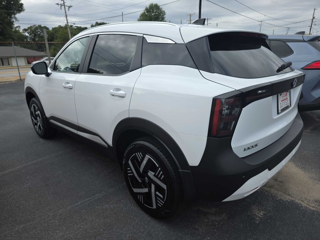 2026 Nissan Kicks Image 3