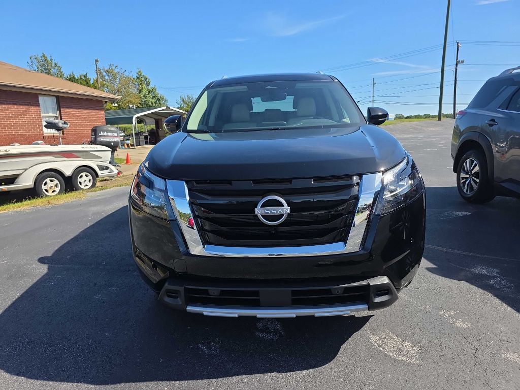 2025 Nissan Pathfinder Image 4