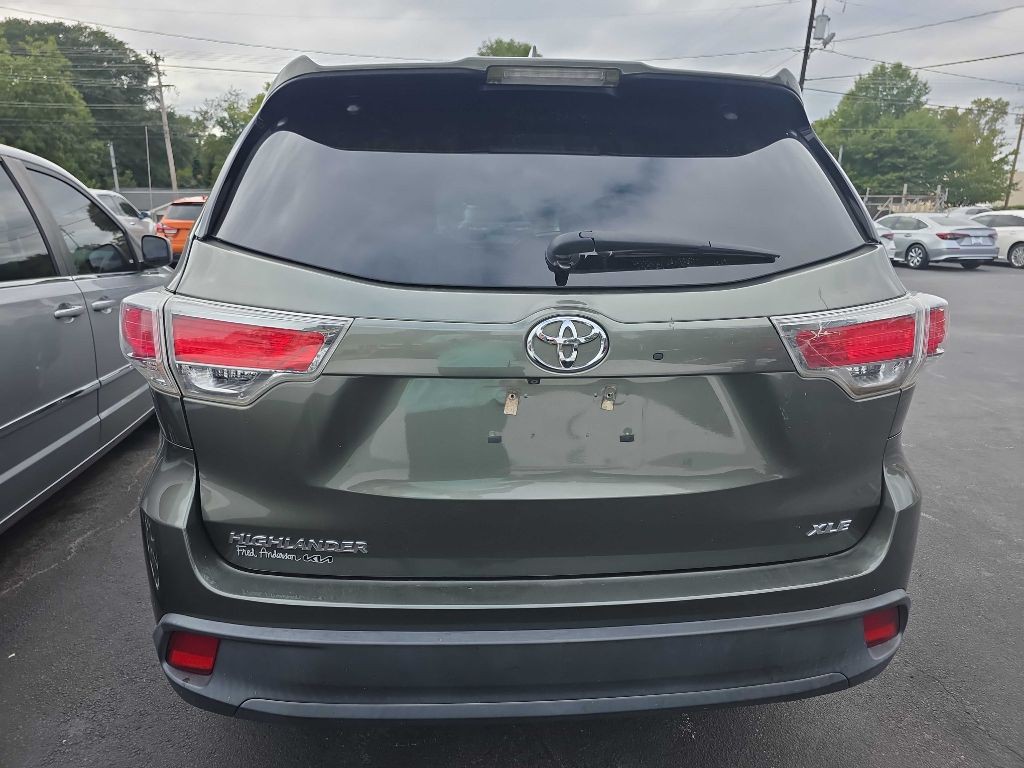 2016 Toyota Highlander Image 4
