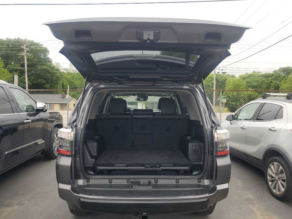 2020 Toyota 4Runner Image 2