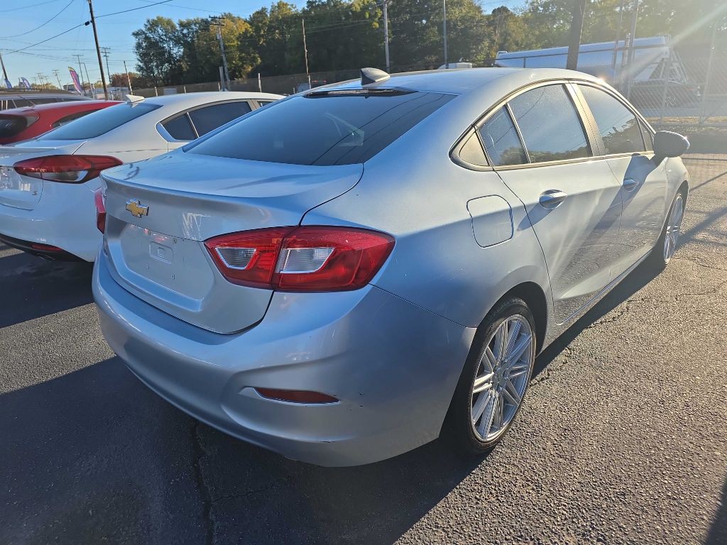2017 Chevrolet Cruze Image 4