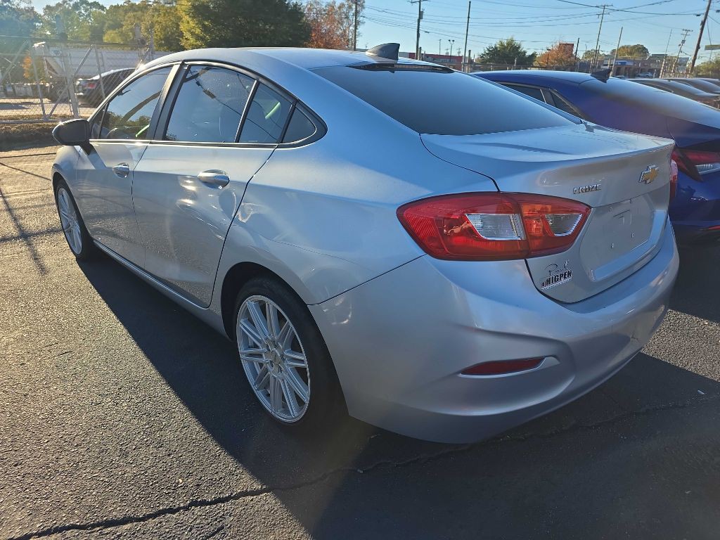 2017 Chevrolet Cruze Image 6