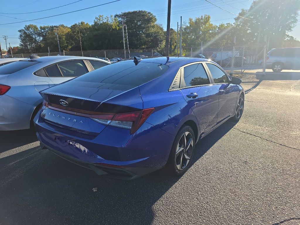2023 Hyundai Elantra Image 7